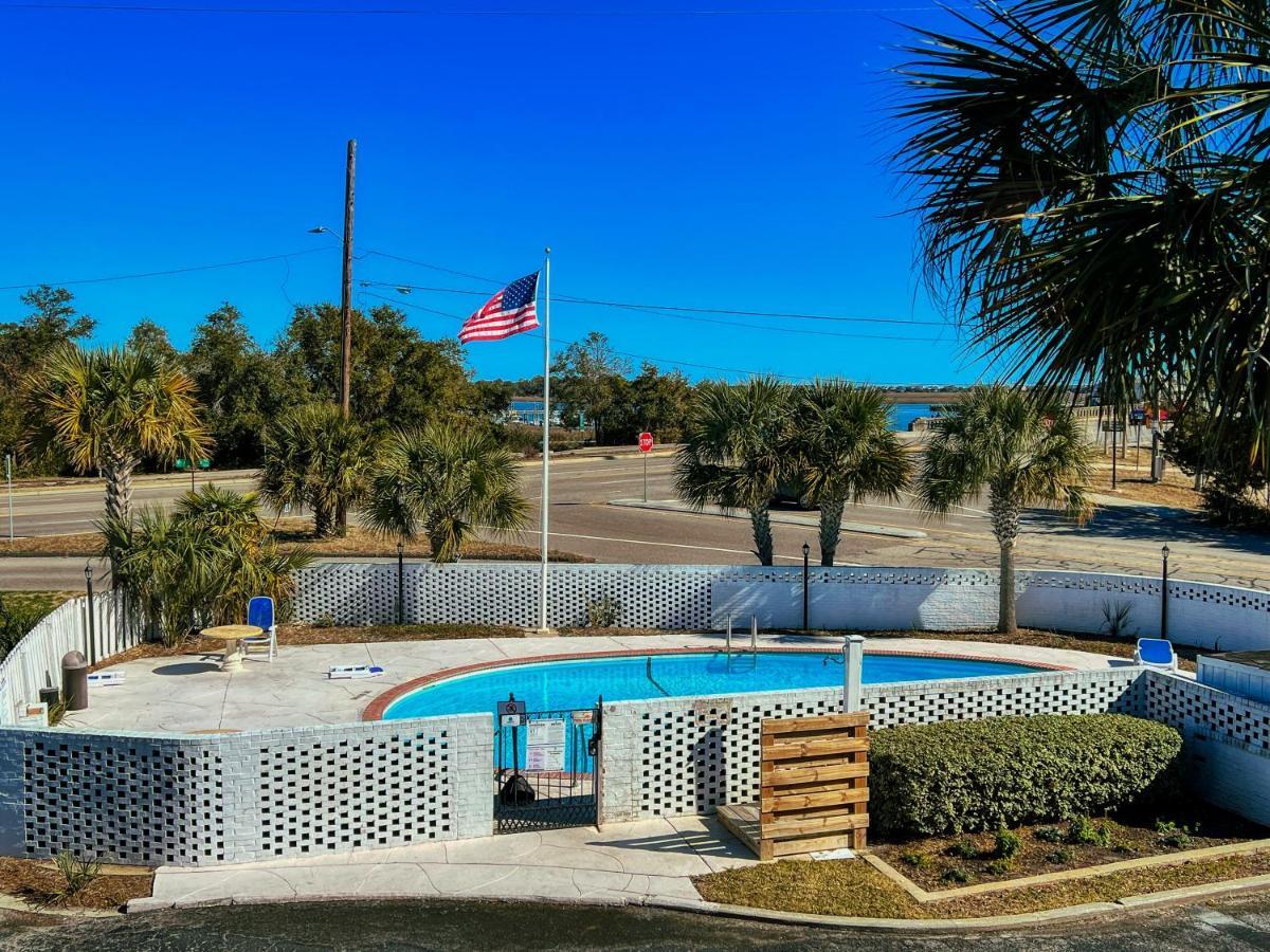Waterway View Studio 2 W/ Pool, 1 Mile To Wrightsville Beach Wilmington Dış mekan fotoğraf